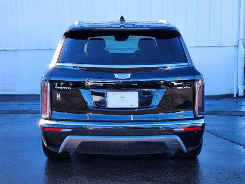 2026 Cadillac VISTIQ Luxury