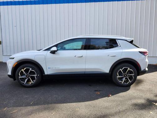 Summit White 2026 Chevrolet Equinox EV LT