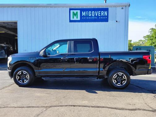 2023 Ford F-150 Lightning Pro