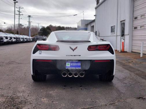 Arctic White 2019 Chevrolet Corvette Stingray