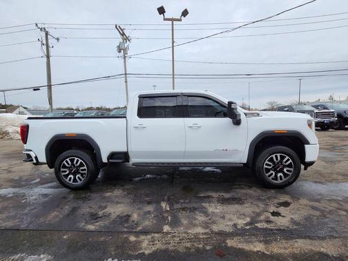 Summit White 2021 GMC Sierra 2500 AT4
