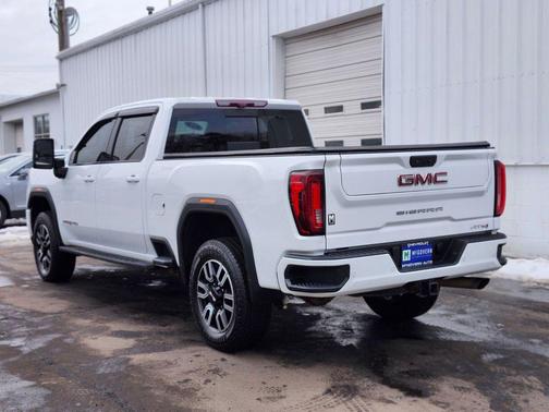 Summit White 2021 GMC Sierra 2500 AT4