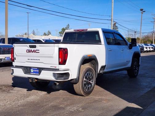 Summit White 2021 GMC Sierra 2500 AT4