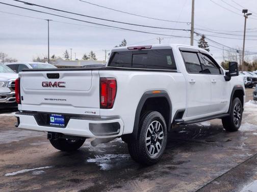 Summit White 2021 GMC Sierra 2500 AT4