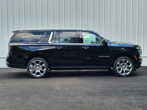 2025 Chevrolet Suburban 4WD High Country