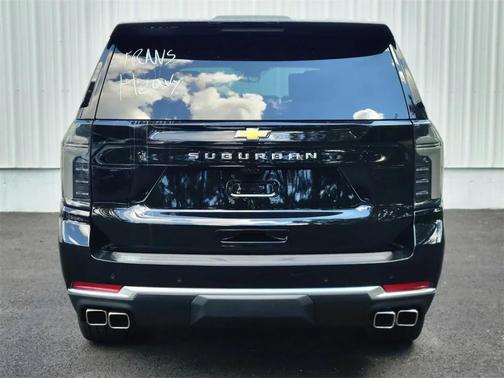 2025 Chevrolet Suburban 4WD High Country