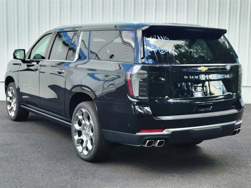 2025 Chevrolet Suburban 4WD High Country