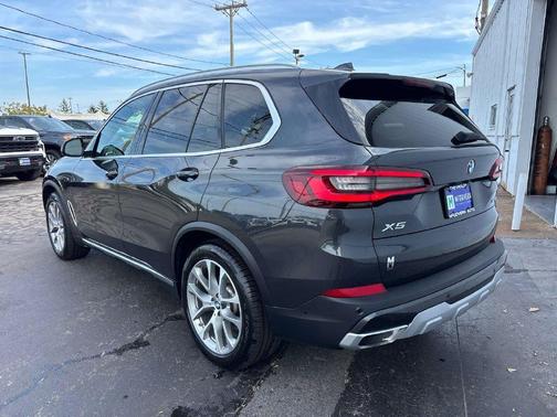Dark Graphite Metallic 2022 BMW X5 xDrive40i