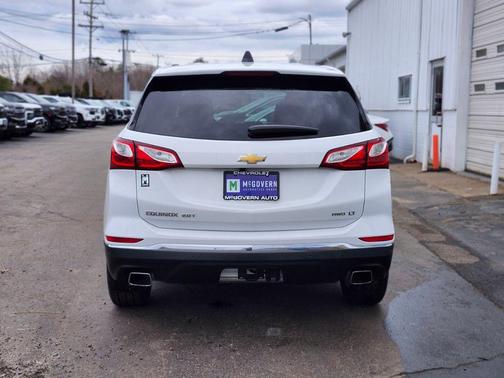 Summit White 2018 Chevrolet Equinox 2LT