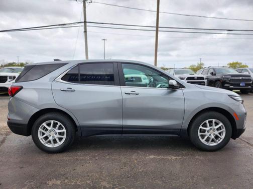 Sterling Gray Metallic 2024 Chevrolet Equinox 1LT