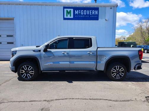 Thunderstorm Gray 2024 GMC Sierra 1500 AT4