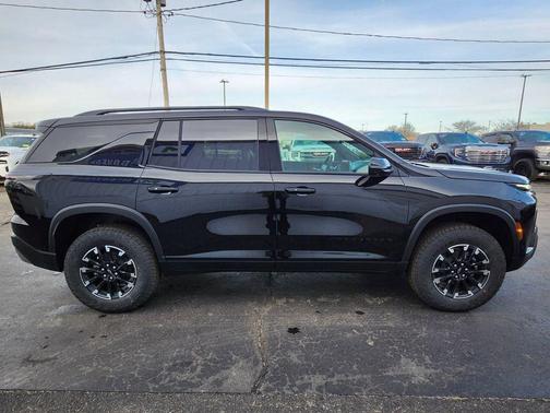 Mosaic Black Metallic 2026 Chevrolet Traverse AWD Z71