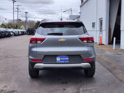 Sterling Gray Metallic 2026 Chevrolet Trailblazer LT