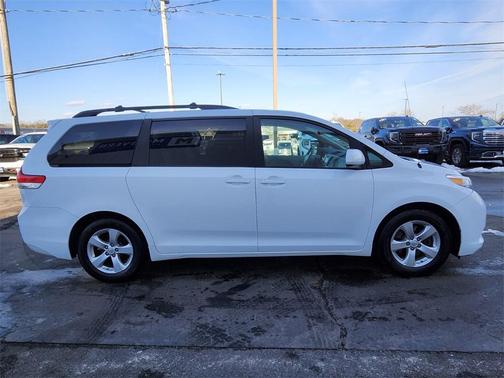 2013 Toyota Sienna LE