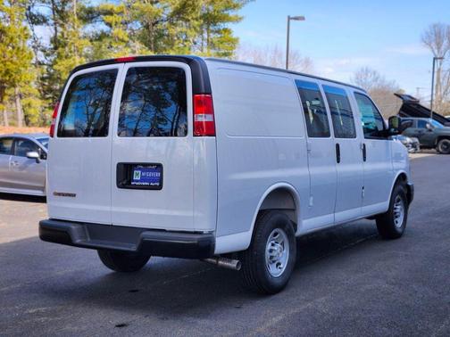 Summit White 2026 Chevrolet Express 2500 2500 Regular Wheelbase, WT, RWD