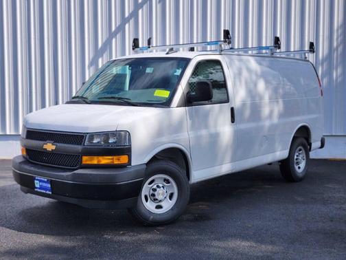 Summit White 2026 Chevrolet Express 2500 LT