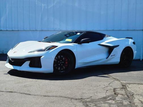 Arctic White 2024 Chevrolet Corvette Z06
