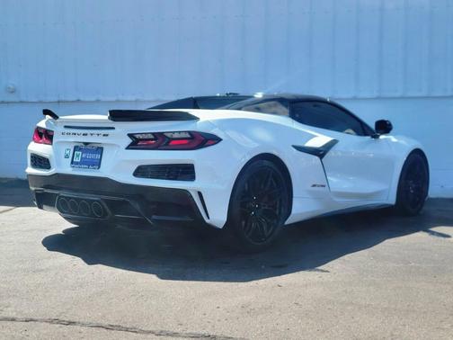 Arctic White 2024 Chevrolet Corvette Z06
