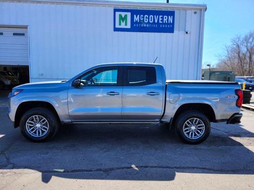 Sterling Gray Metallic 2023 Chevrolet Colorado LT