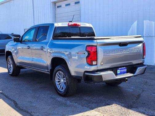 Sterling Gray Metallic 2023 Chevrolet Colorado LT
