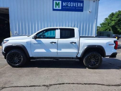 Summit White 2024 Chevrolet Colorado Trail Boss