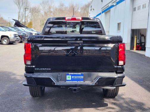 Black 2026 Chevrolet Colorado LT