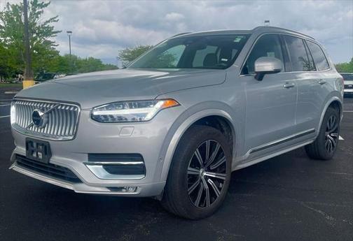 2023 Volvo XC90 B5 Plus