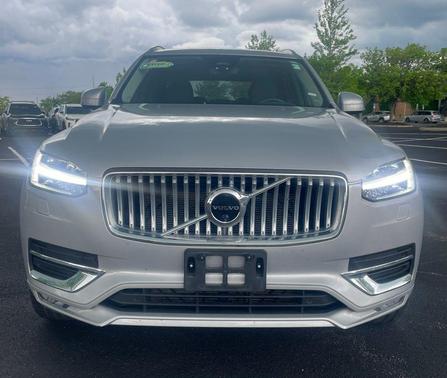2023 Volvo XC90 B5 Plus