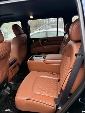 2024 INFINITI QX80 SENSORY AWD