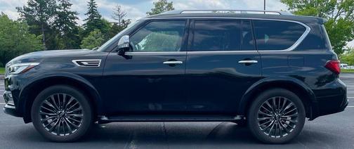 2023 INFINITI QX80 Luxe