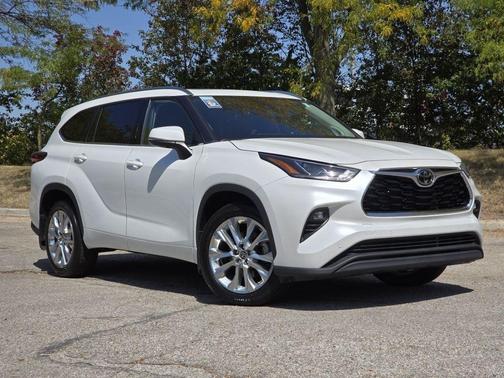 2022 Toyota Highlander Limited