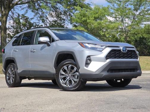 2022 Toyota RAV4 Hybrid XLE Premium