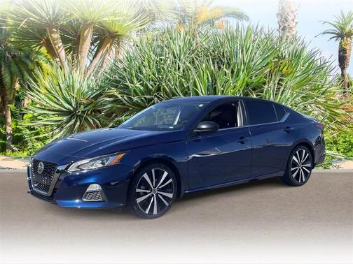 2021 Nissan Altima SR FWD