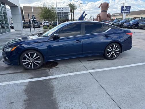 2021 Nissan Altima SR FWD
