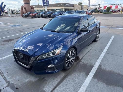 2021 Nissan Altima SR FWD