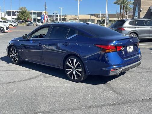 2021 Nissan Altima SR FWD