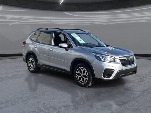 Ice Silver Metallic 2020 Subaru Forester Premium