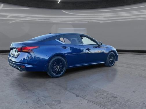 2020 Nissan Altima SR FWD