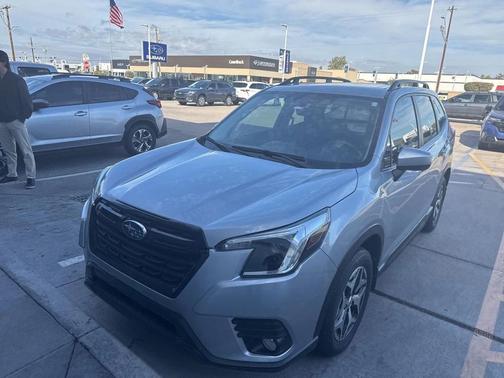 2023 Subaru Forester Premium