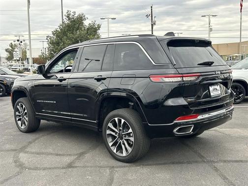 2022 Jeep Grand Cherokee 4xe Overland
