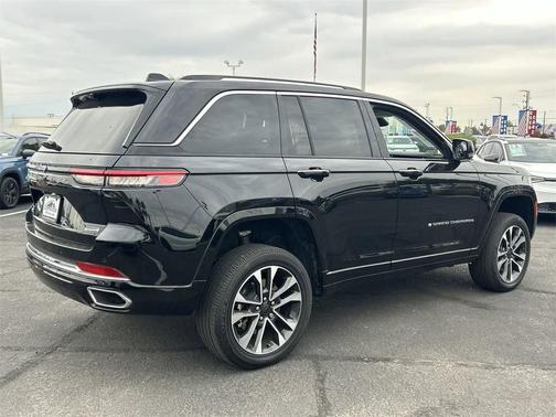 2022 Jeep Grand Cherokee 4xe Overland