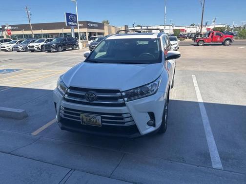 2017 Toyota Highlander Limited Platinum