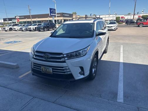2017 Toyota Highlander Limited Platinum