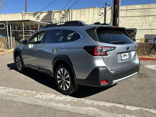 2025 Subaru Outback Touring XT