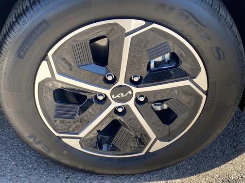 2024 Kia Niro EX