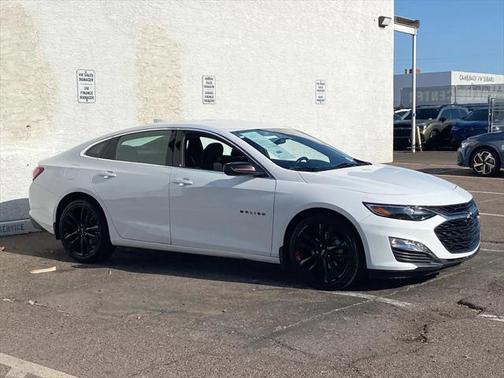 2022 Chevrolet Malibu FWD LT