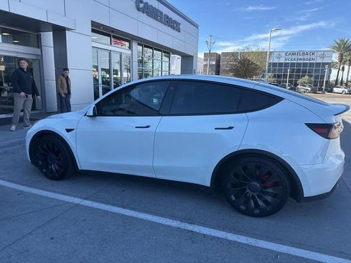 2022 Tesla Model Y Performance Dual Motor All-Wheel Drive