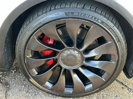2022 Tesla Model Y Performance Dual Motor All-Wheel Drive