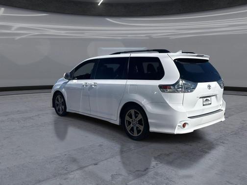 2018 Toyota Sienna SE