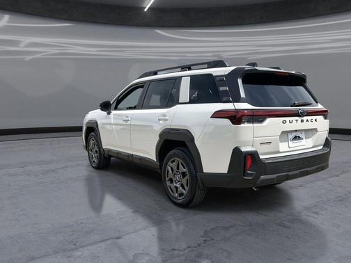 Crystal White Pearl 2026 Subaru Outback Premium